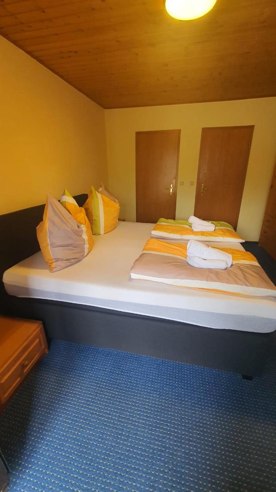 Motel Zur Festwiese Gierstädt Eksteriør billede