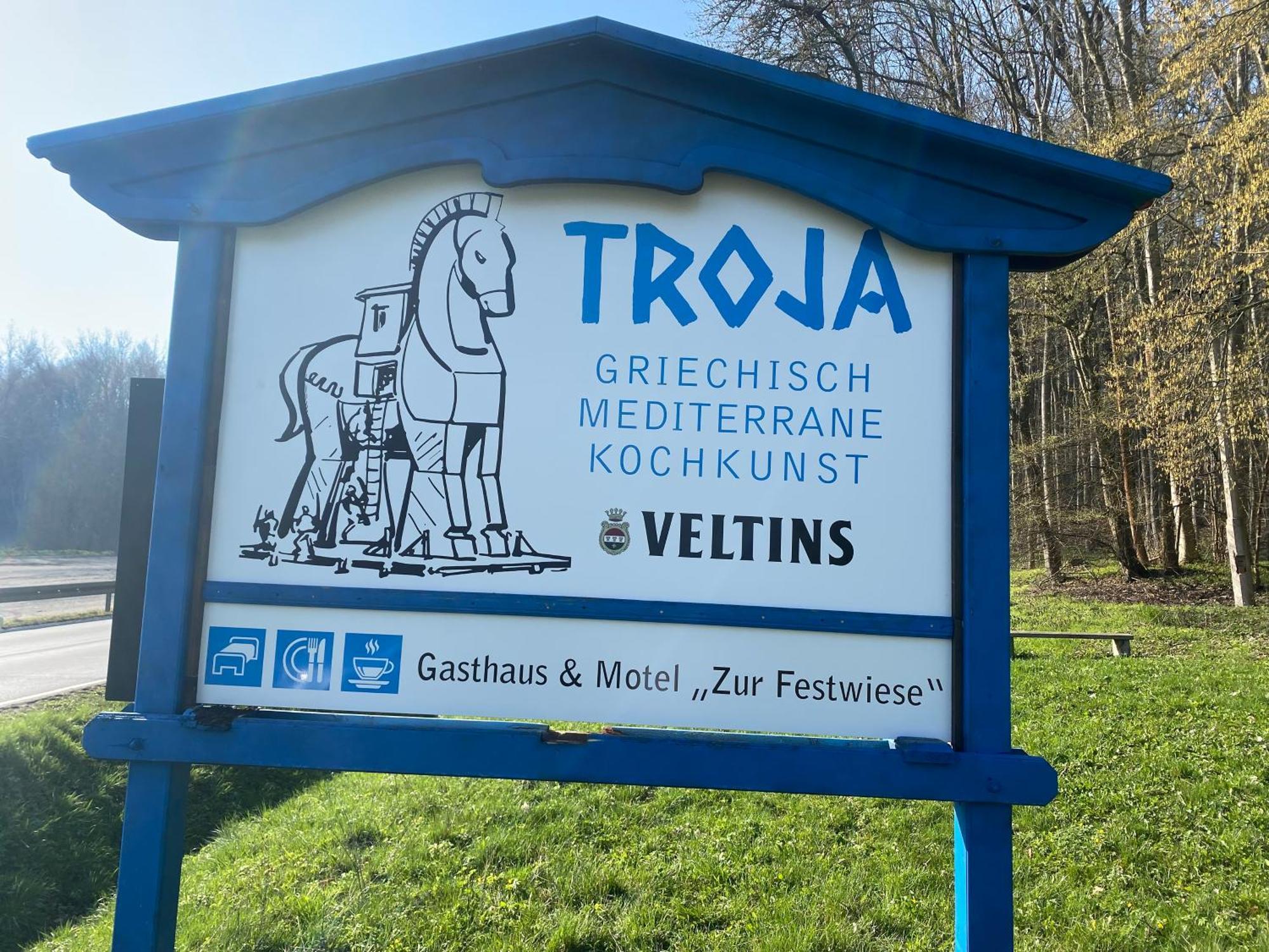 Motel Zur Festwiese Gierstädt Eksteriør billede