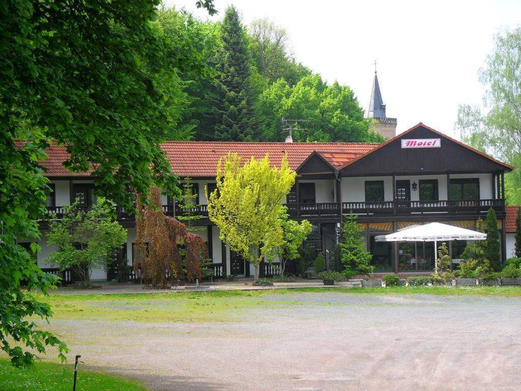 Motel Zur Festwiese Gierstädt Eksteriør billede