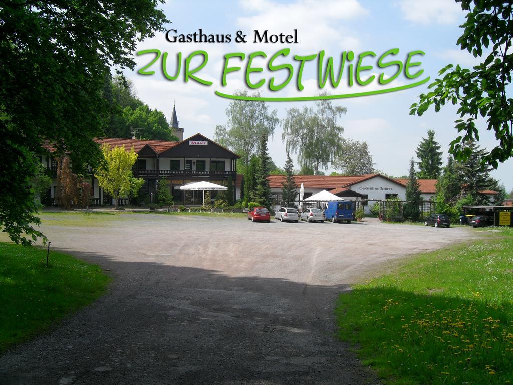 Motel Zur Festwiese Gierstädt Eksteriør billede